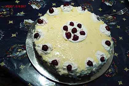 Mákusguba torta vaníliapudinggal